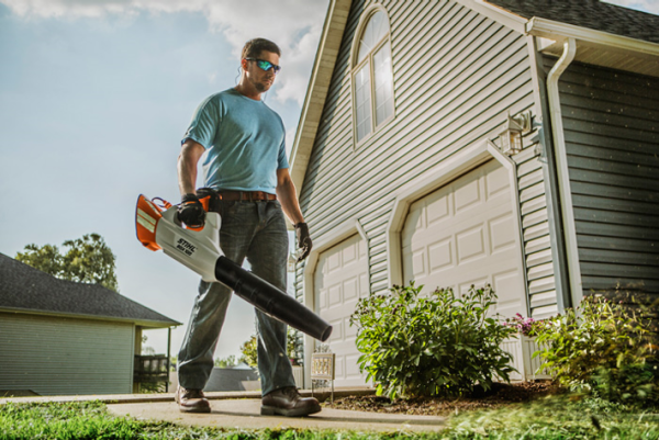 STIHL BGA 100