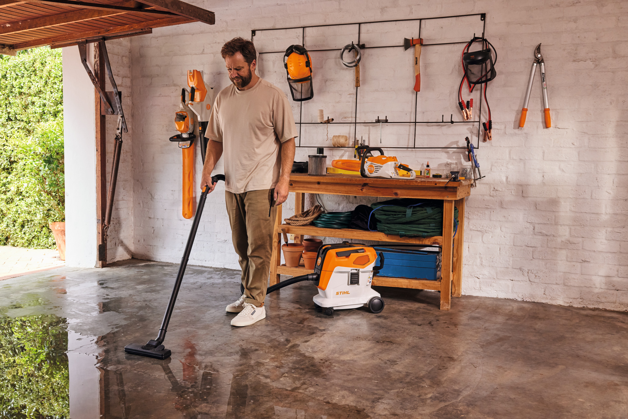 STIHL SEA 60 Battery Powered Wet/Dry Vacuum